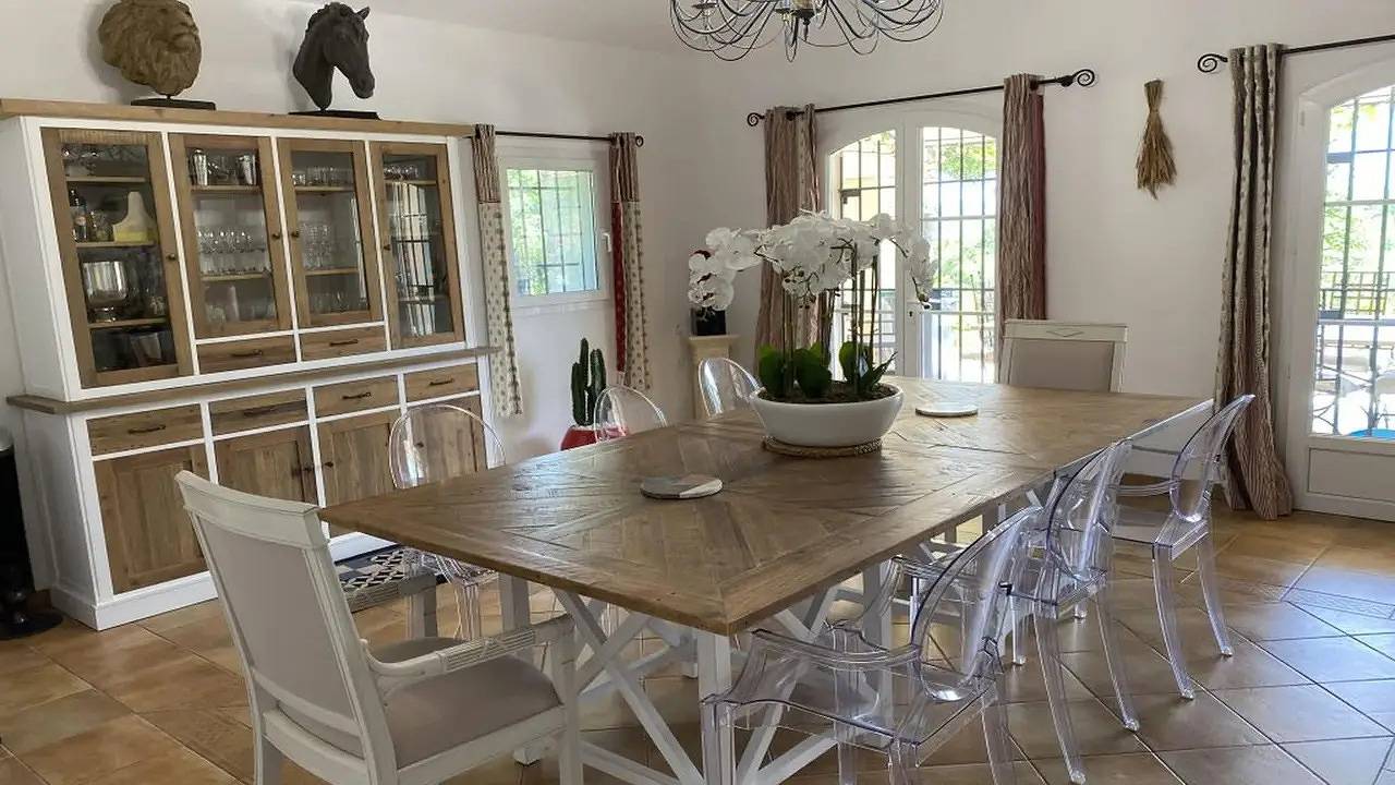 Ganze Ferienwohnung, Ferienwohnung für 10 Personen (300 m²) in Murs in Murs, Regionaler Naturpark Luberon