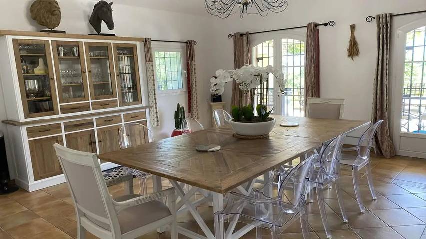 Gîte pour 11 personnes, avec Jardin et Piscine à Murs - 4