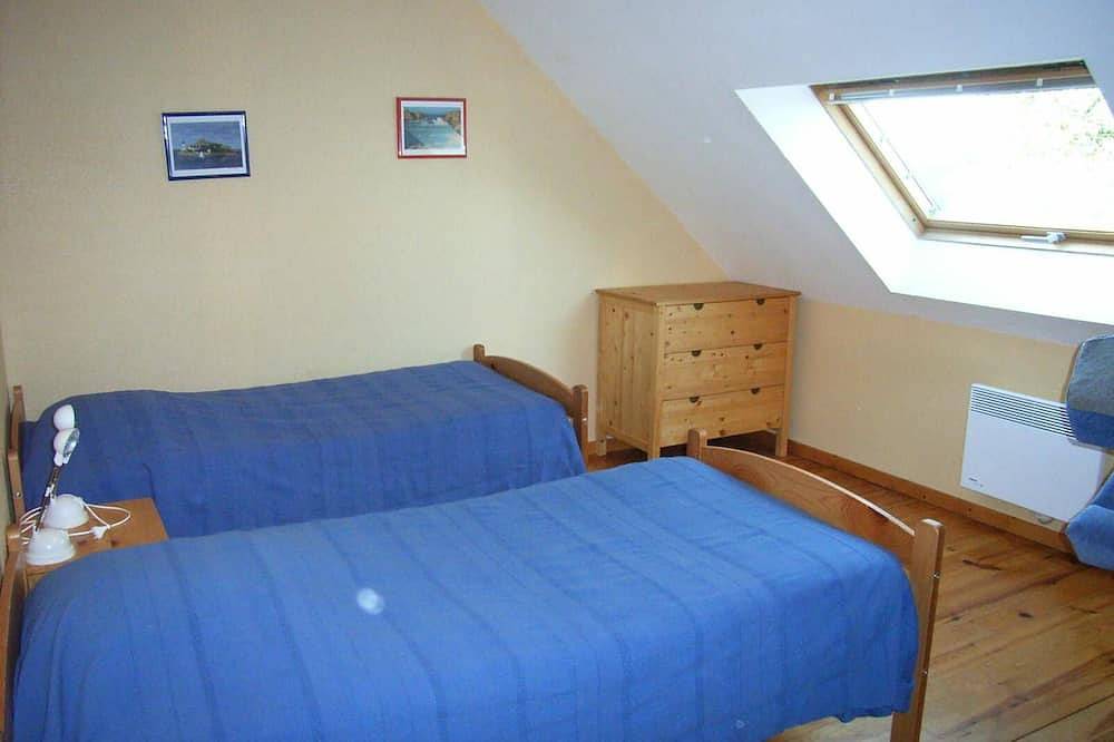 A Louer Maison Avec 2 Chambres à Proximité du Golfe du Morbihan Pour les Vacances in Arzon, Côte des Mégalithes