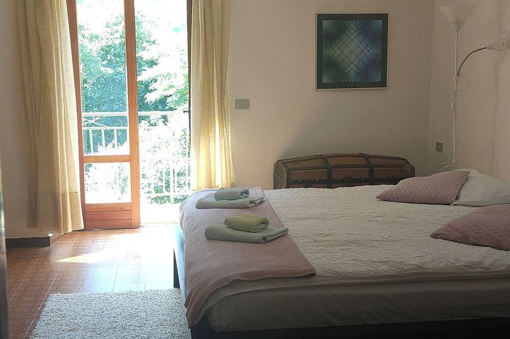 Großzügiges 4-Schlafzimmer-Landhaus im charmanten Novate Mezzola in Novate Mezzola, Bernina-Alpen