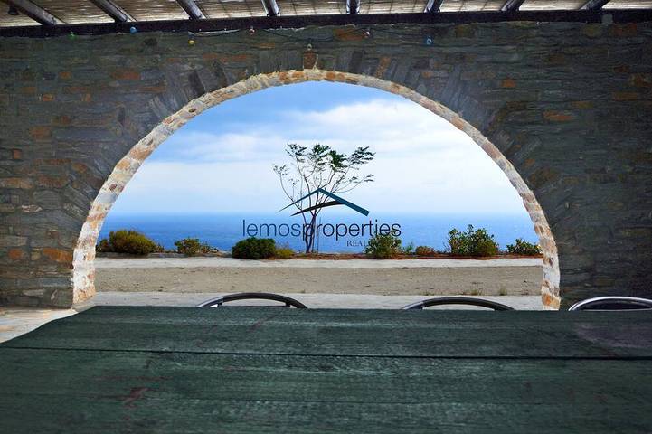 Villa pour 14 personnes, avec jardin ainsi que balcon et jacuzzi dans Kea