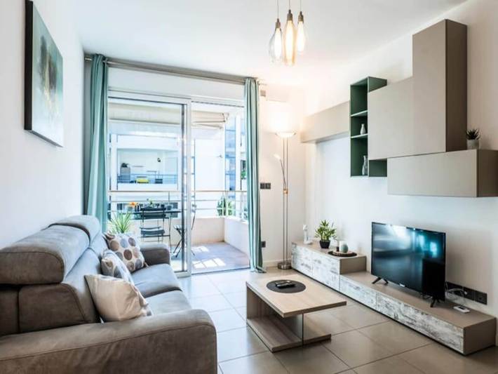 Gîte pour 4 personnes, avec terrasse et piscine dans Port du Mourre-Rouge