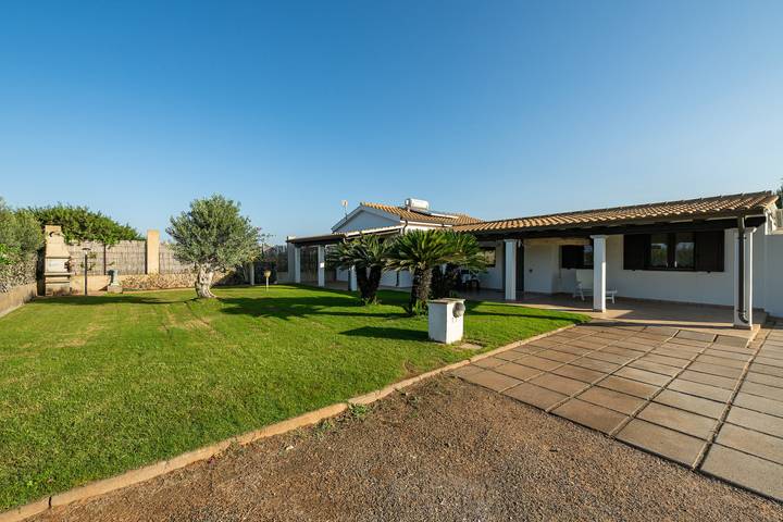 Location de vacances pour 8 personnes, avec jardin dans Île de Sant'Antioco - 2