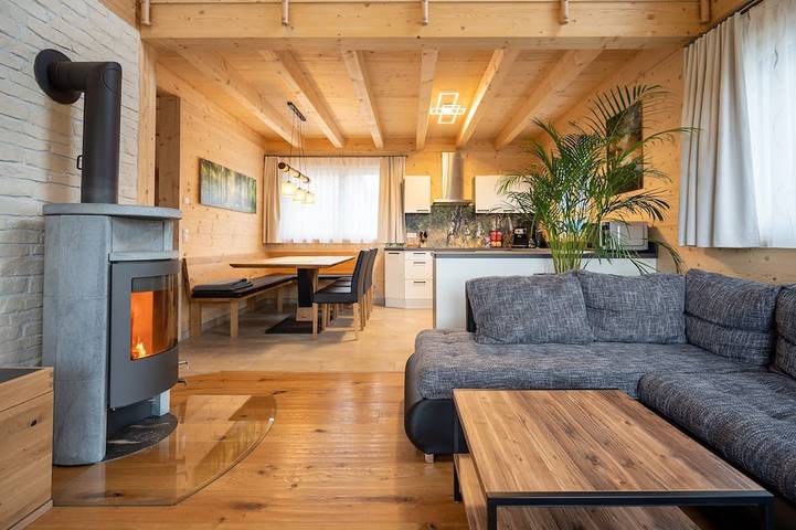 Chalet für 7 Personen, mit Whirlpool und Garten sowie Sauna in Schwäbische Alb