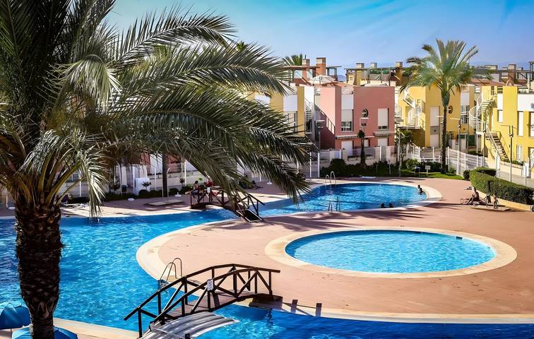 Apartamento para 4 personas, con Balcón además de Jardín y Piscina para niños en Costa de Almería