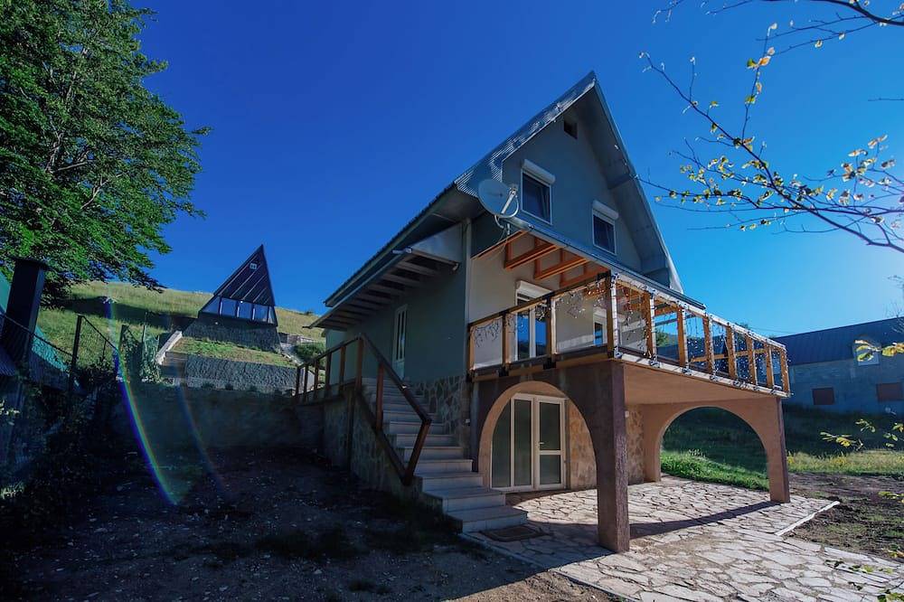 Stairway - a retreat in the heart of Montenegro in Nikšić, Municipalité de Nikšić