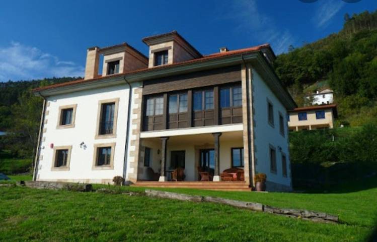 Casa rural para 30 personas, con Balcón y Terraza además de Jardín y Vistas en Pruneda - 2