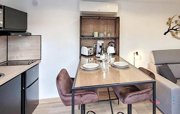 Location de vacances pour 2 personnes, avec jardin ainsi que piscine et jacuzzi à Jonquerettes - 4