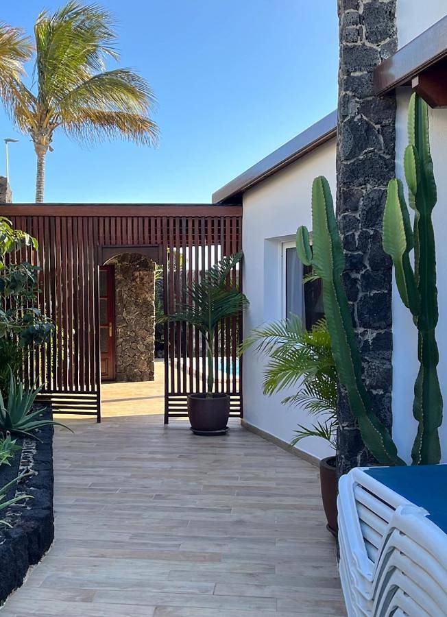 Chalet para 6 personas, con piscina además de vistas y jardín en Lanzarote - 3