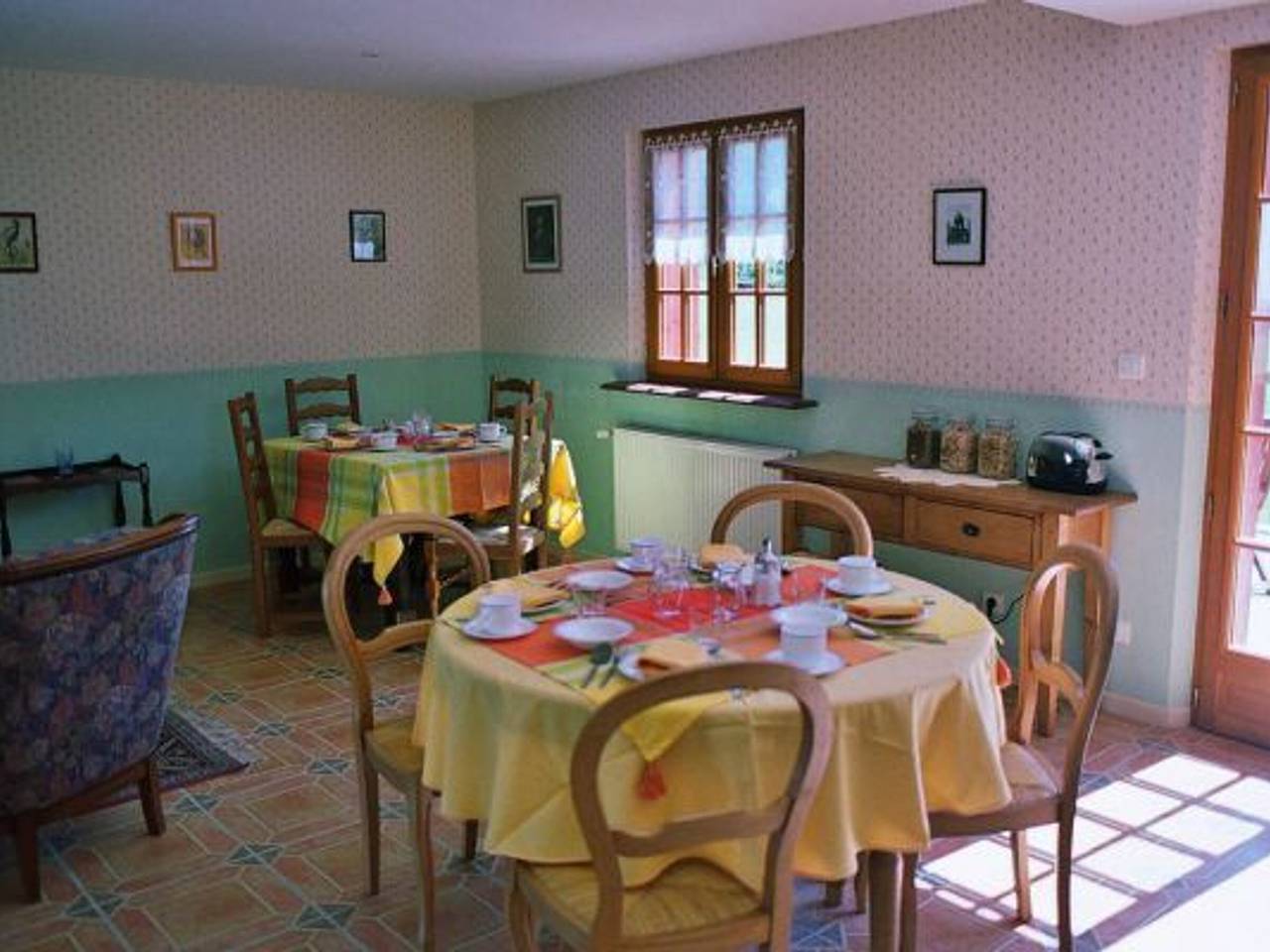 Chambres élégantes au cœur de la forêt d'Argonne in Futeau, Verdun