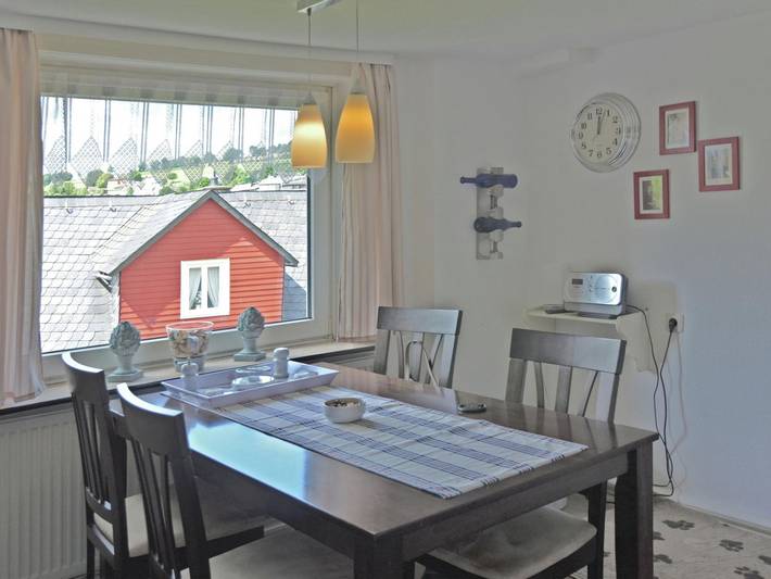 Ganze Wohnung, Ferienwohnung für 4 Personen mit Balkon in Usseln, Willingen