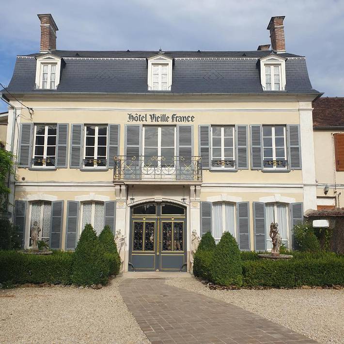 Location de vacances pour 2 personnes, avec Jardin et Vue dans Butteaux
