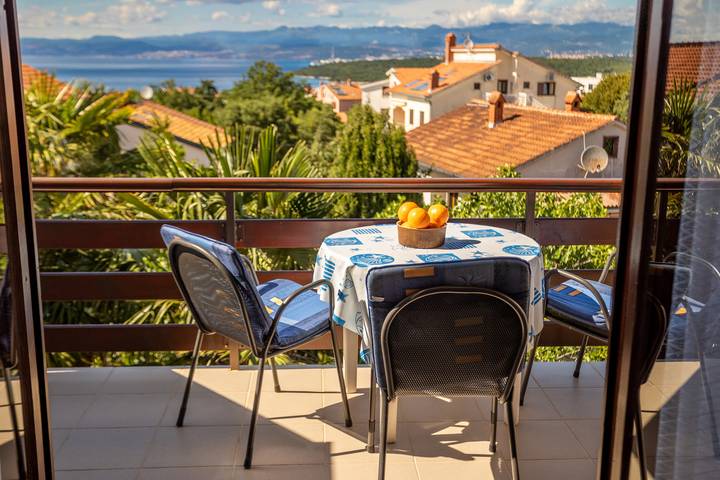 Apartament wakacyjny dla 4 osób, z Balkon w Njivice