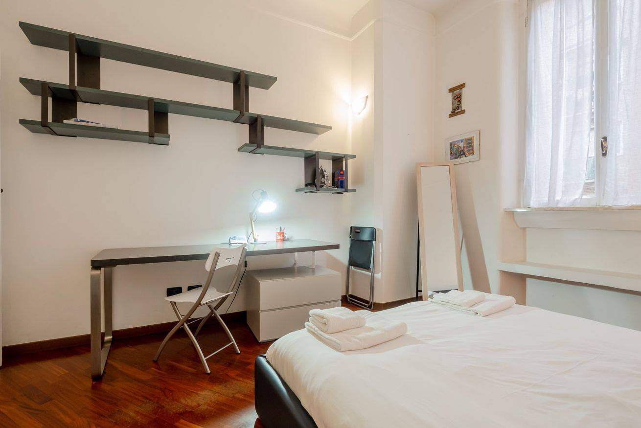 Apartamento inteiro, Apartamento de férias para 4 pessoas com varanda in Milão, Milão (província)