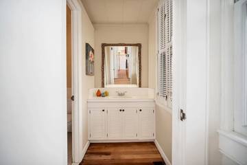 Vacation House for 20 Guests in Connecticut, USA, Picture 1