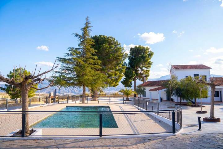 Chalet para 11 personas, con vistas además de piscina y jardín, Se admiten mascotas en Valle de Almanzora - 4