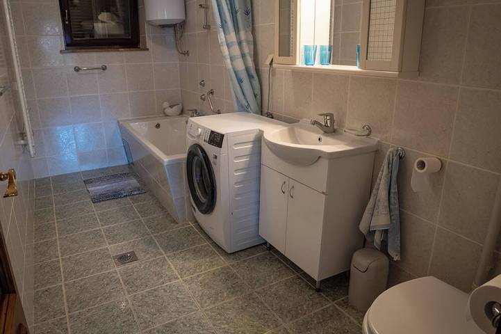 Tranquil 3-bedroom villa with Ac in lovely Ovcara in Osijek-Baranja