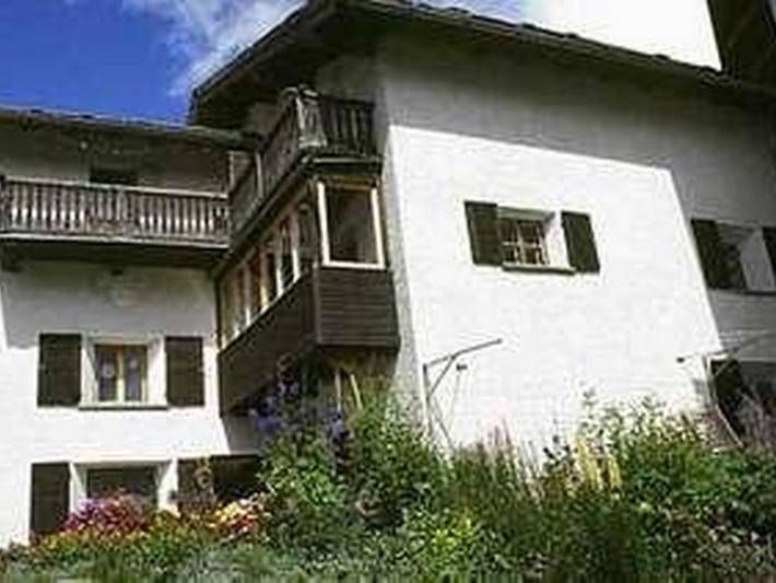 Ferienwohnung für 6 Personen, mit Terrasse und Garten sowie Ausblick in Maloja