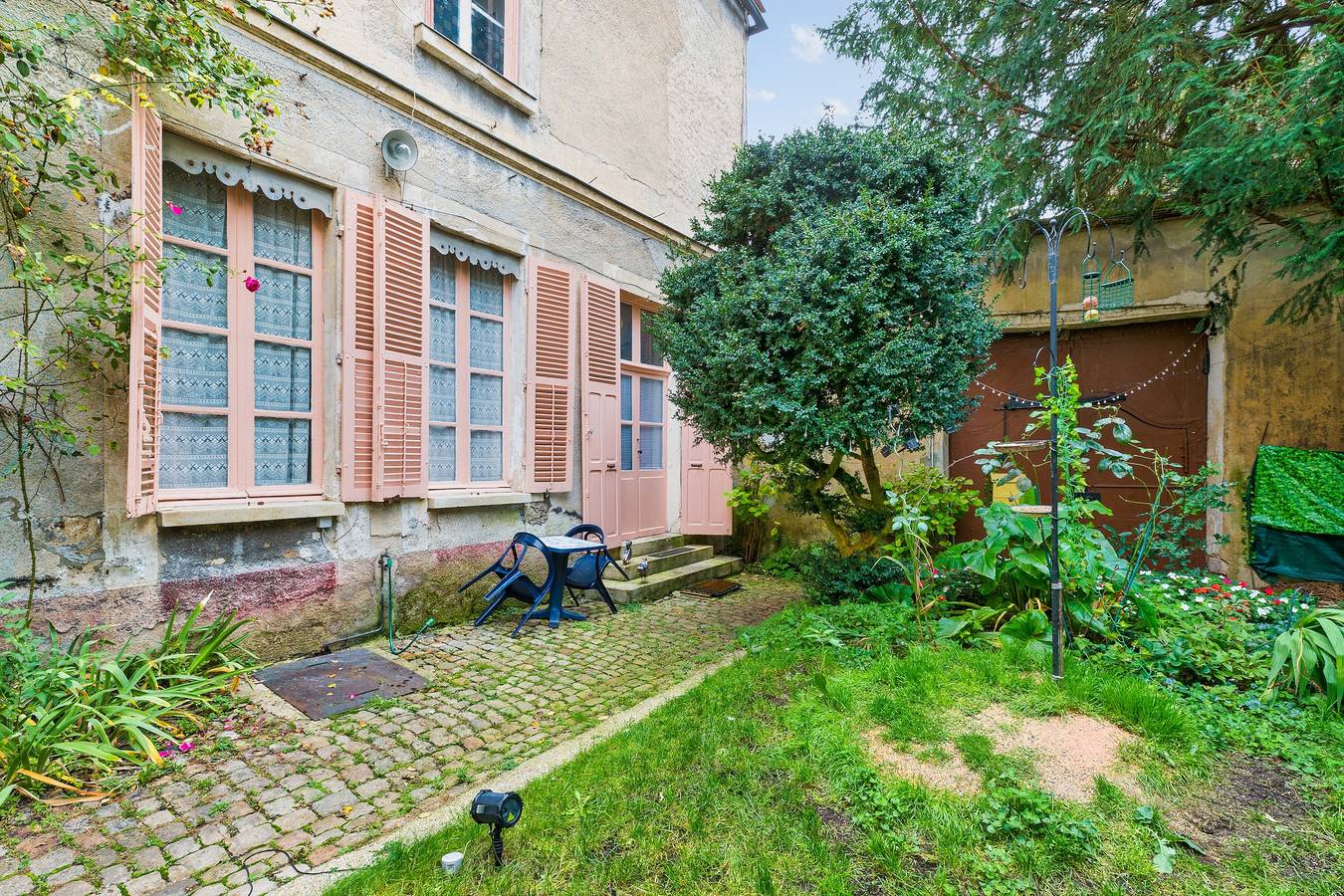 Apartamento entero, Apartamento cómodo en Sens - 40 m² + jardín in Sens, Río Yonne