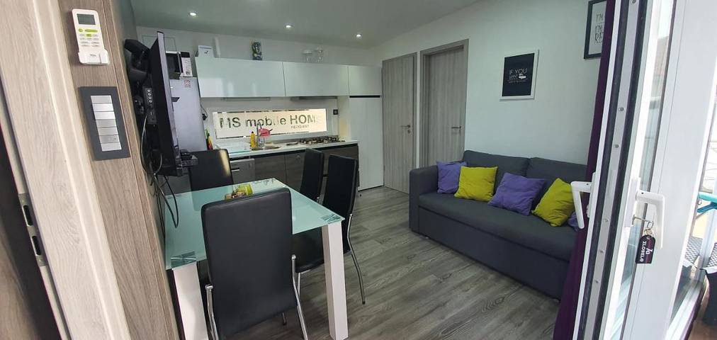 Camping pour 6 personnes, avec terrasse et vue à Pirovac - 4