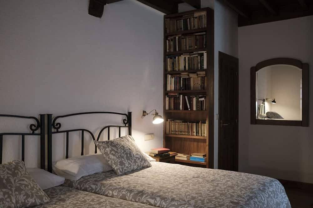 El Tresmayu. Manor house with garden in Lastres. Sea and mountain views. in Lastres, Colunga