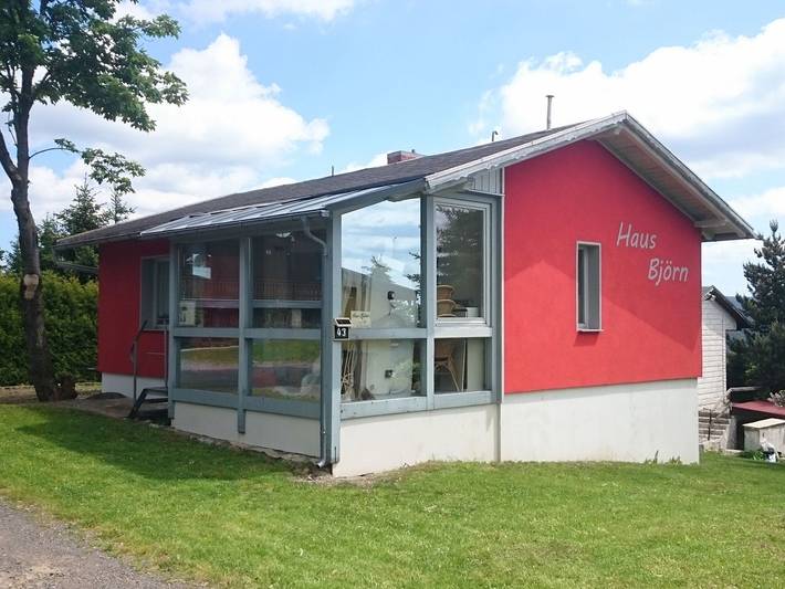Ferienhaus für 4 Personen, mit Balkon und Terrasse sowie Garten im Thüringer Wald