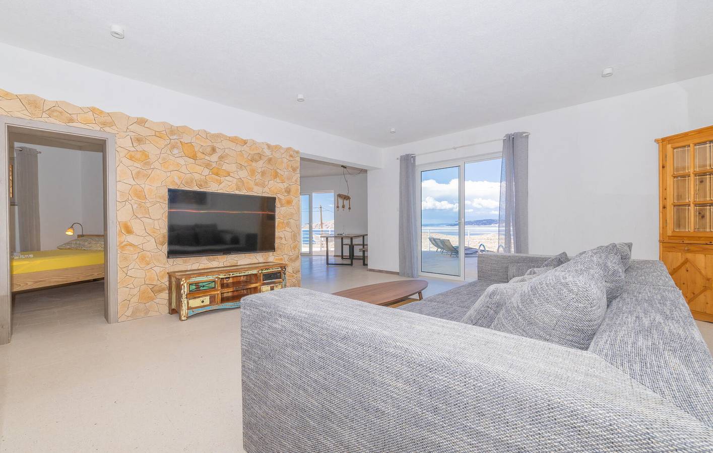 Appartement de vacances entier, Appartement avec vue sur la mer : à 300 m de la plage, avec piscine, Wi-Fi et terrasse in Jablanac, Région de Kvarner