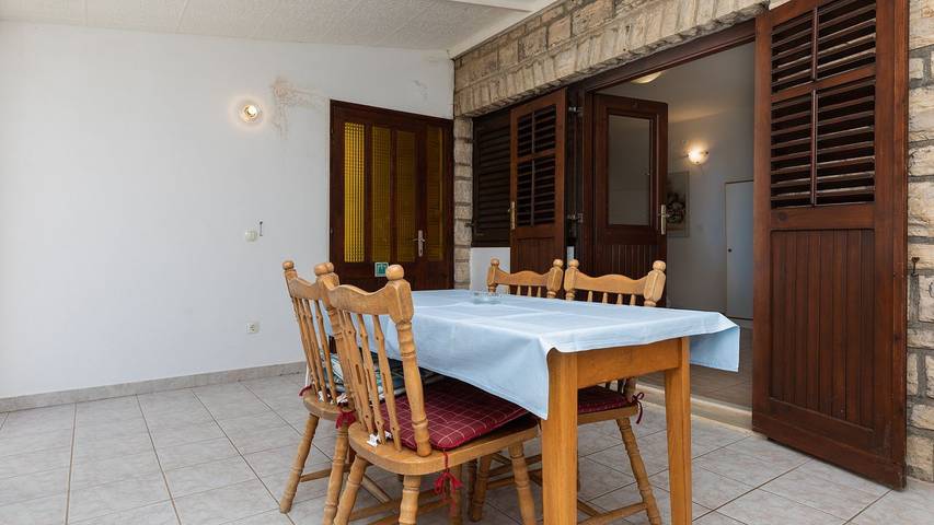 Ferienwohnung für 2 Personen, mit Terrasse in Omis - 4