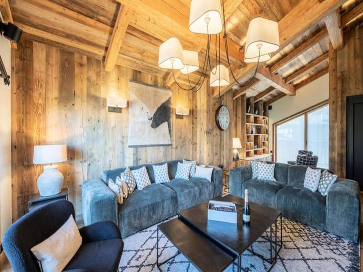 Location de vacances pour 12 personnes, avec piscine et balcon, adapté aux familles dans Courchevel 1300 (Le Praz)