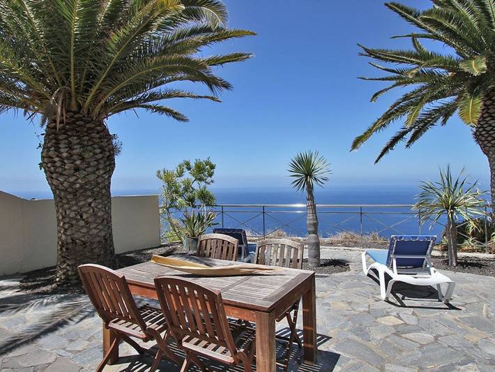 Chalet para 3 personas, con piscina y jardín en La Palma