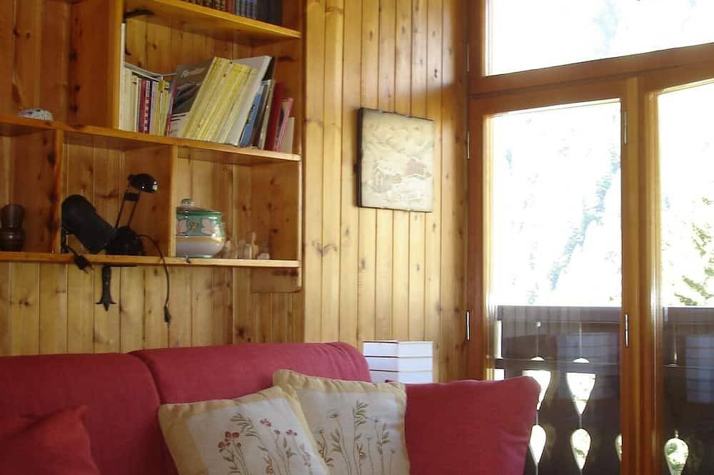 Appartement entier, Attic apartment 100m from the slopes! (Champoluc, Vda-Ayas No. 0033) in Champoluc, Ayas