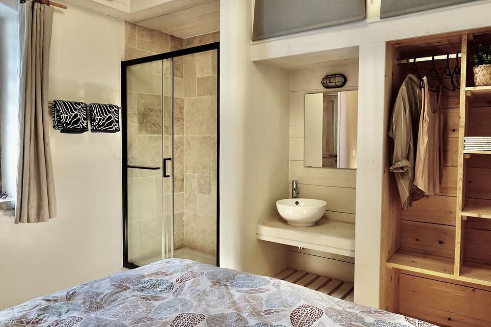 Gîte-3 chambres-Sdb privée avec baignoire in Revest-du-Bion, Région de Forcalquier
