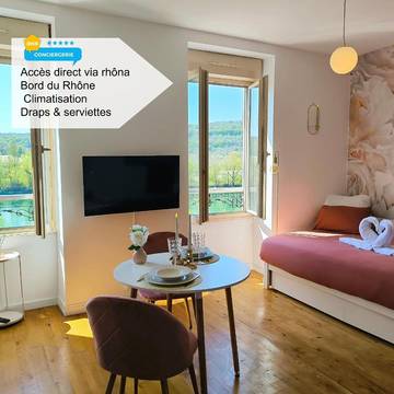 Gîte pour 3 personnes, avec vue à Sault-Brénaz