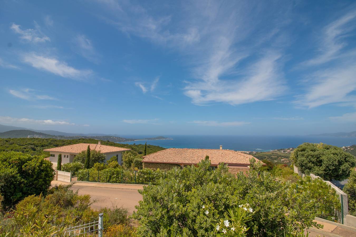 Ganze Wohnung, Apartment 'Superbe Neuf Klimatisiert' mit Meerblick, Wlan und Klimaanlage in Albitreccia, Ajaccio und Umgebung