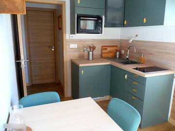 Gîte pour 2 personnes, avec jardin dans le Jura