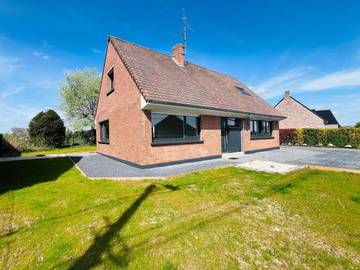 Gîte pour 8 personnes, avec jardin et terrasse, animaux acceptés à Rumegies