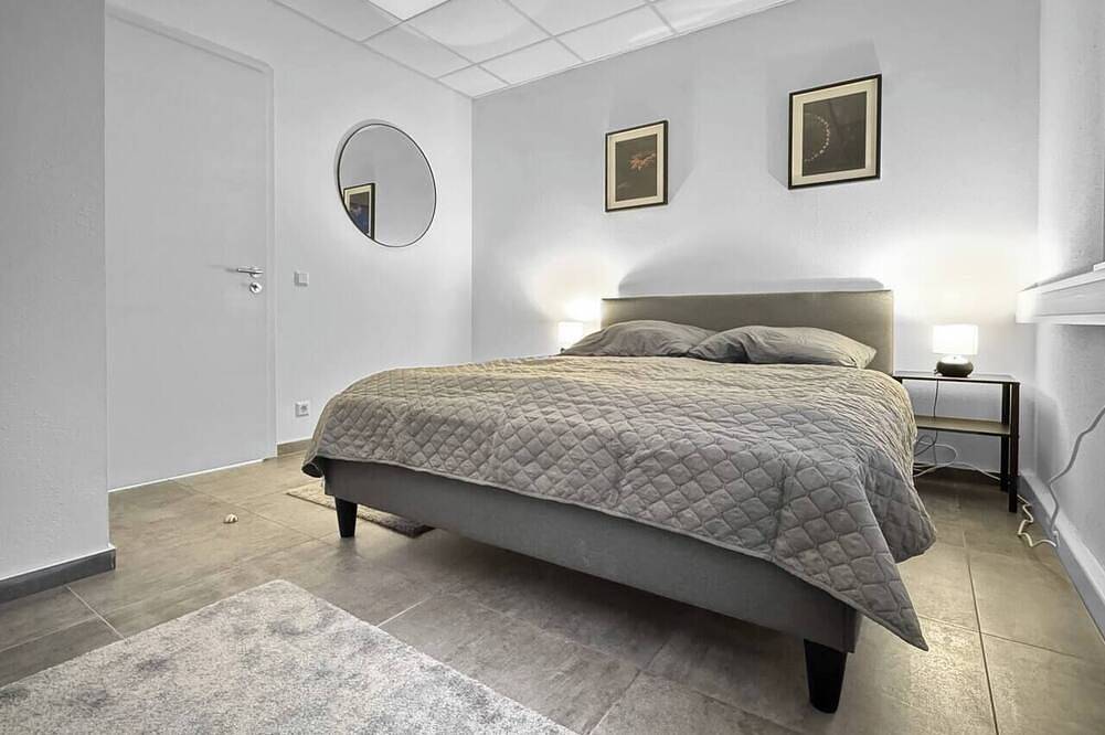 Ganze Wohnung, Comfortable Group Loft in the Heart of Stuttgart for 17 in Stuttgart, Stuttgart Region