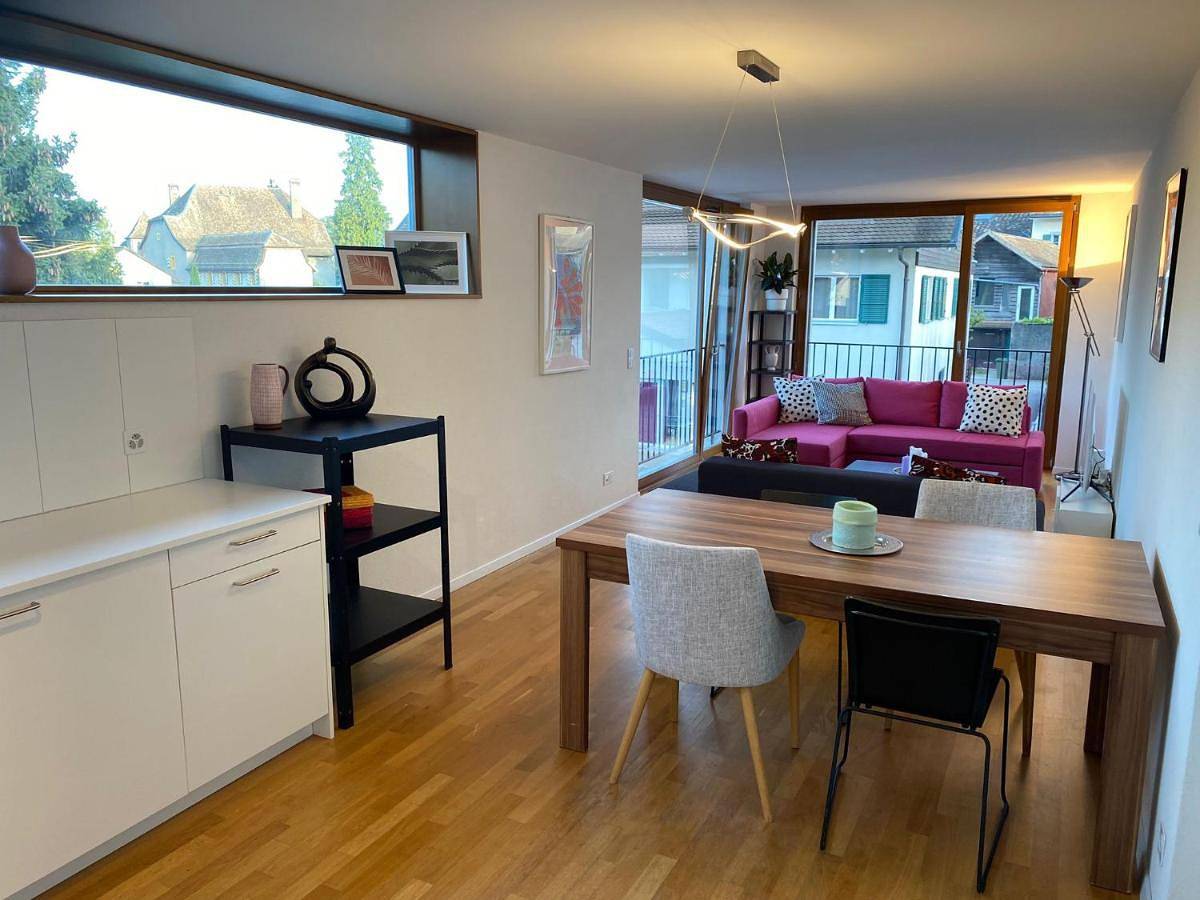 Appartement entier, Three-Bedroom Apartment in Perroy, Lac Léman