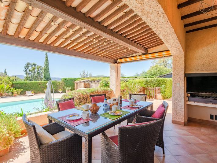 Ferienhaus für 6 Personen, mit Terrasse und Garten in Grimaud - 4