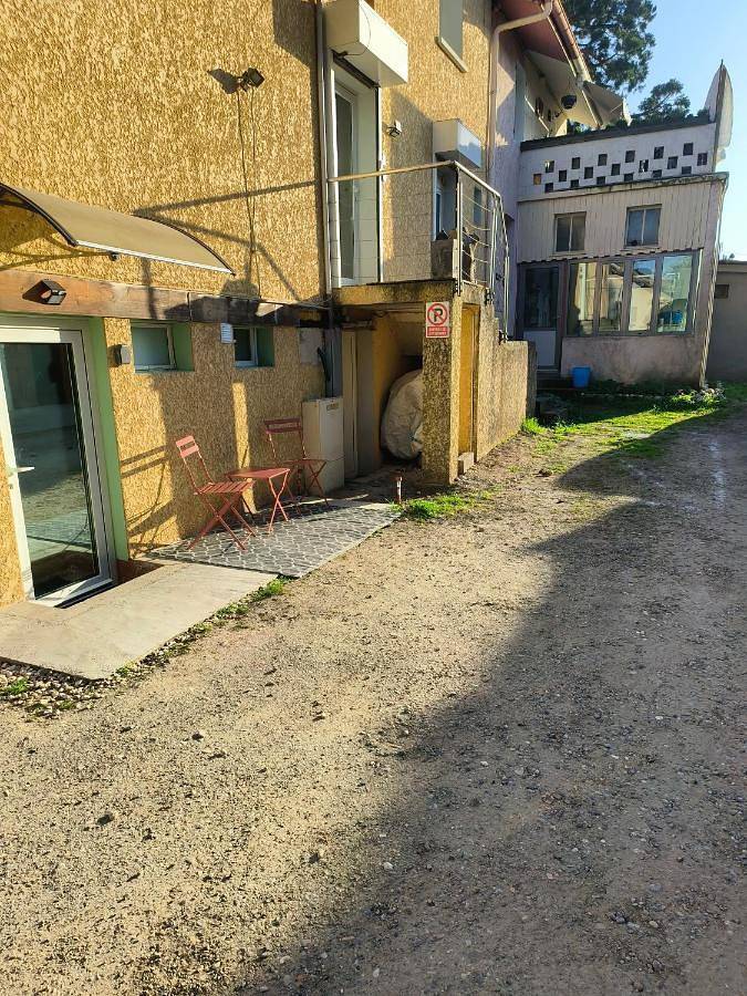 Gîte pour 2 personnes, avec terrasse à Douvaine - 2
