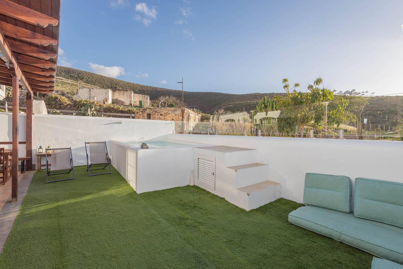 3Br Color & Salt Notes House-Pool & Garden in Playa de las Nieves, Agaete