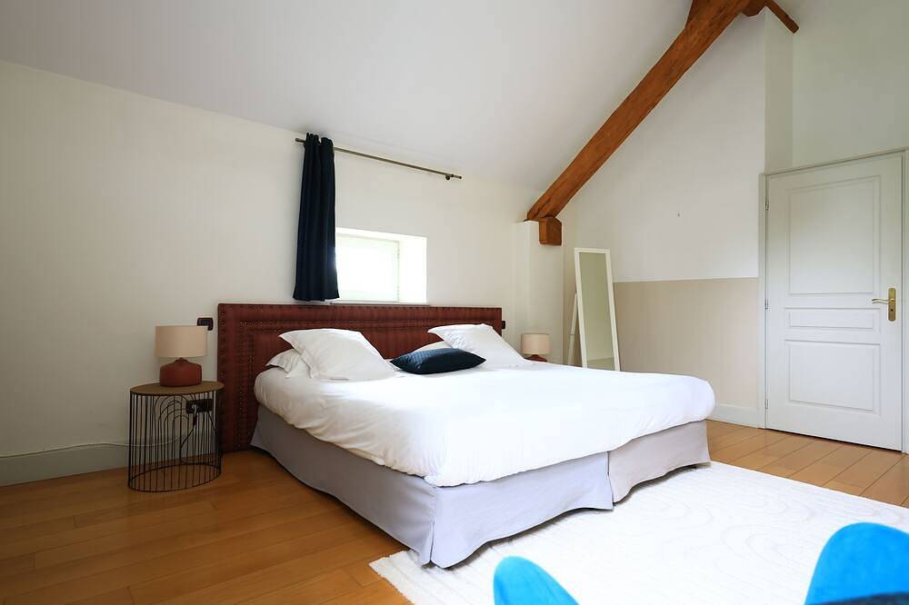 Prestigious residence for 30 people, swimming pool - large garden in Garrevaques, Castres region