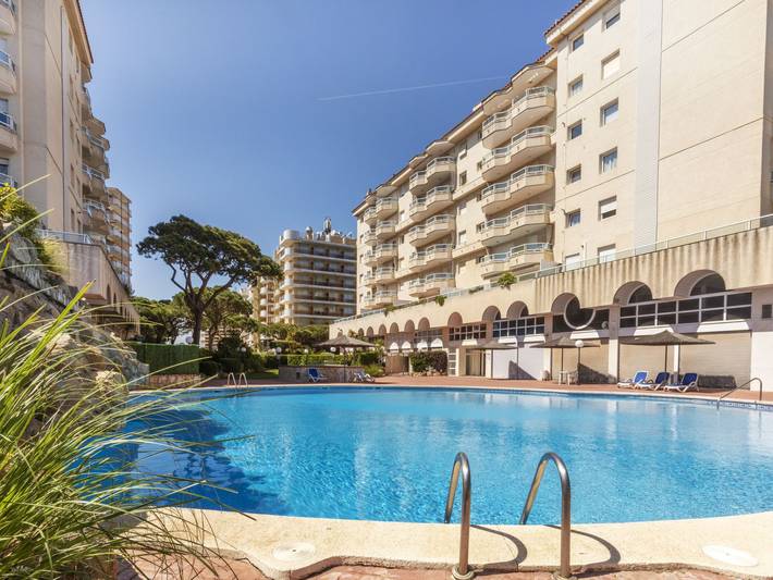 Ferienwohnung für 6 Personen, mit Balkon und Kinderpool in Blanes