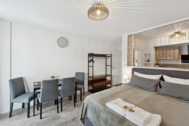 Hel lejlighed, Ferielejlighed for 4 personer med balkon in Wuppertal, Bergisches Land