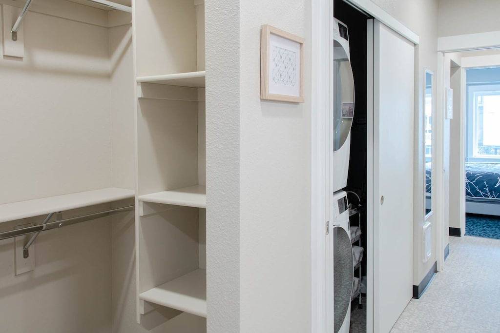 Ganze Wohnung, Downtown Salem Oregon Loft Apartment 227 w/ decks and parking in Salem (OR), Willamette Valley