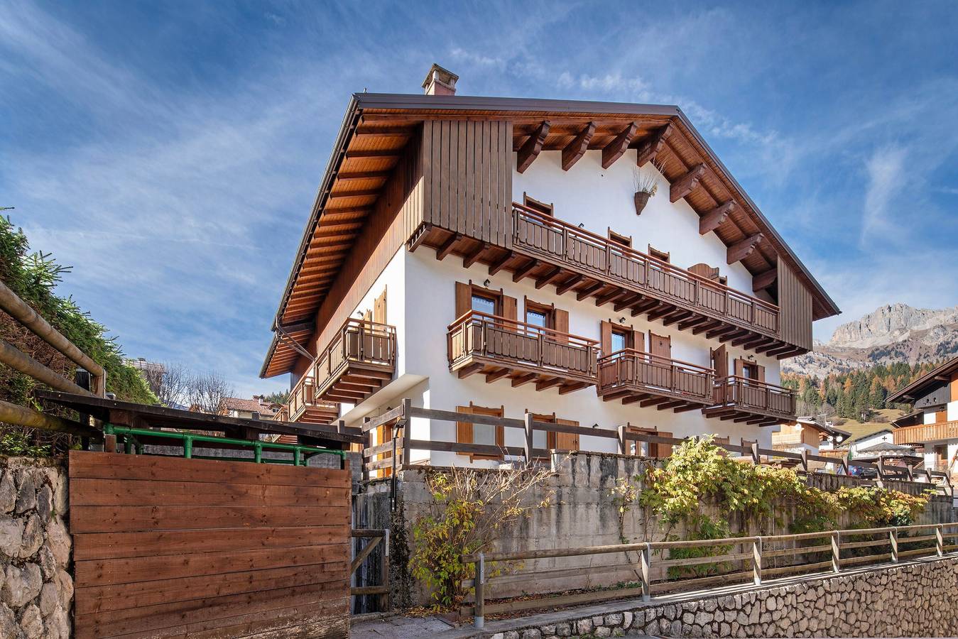 Entire apartment, Apartment 'Residence Malibu Appartamento 2' with Mountain View and Wi-Fi in Falcade, Dolomiti Superski