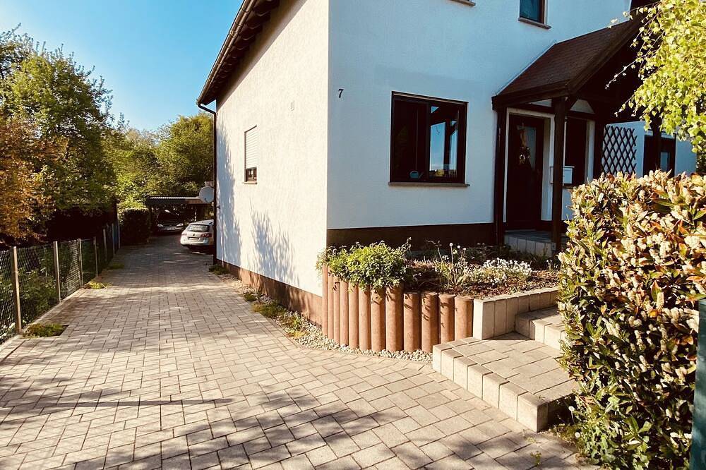 Ganze Wohnung, Ferienwohnung Ankerplatz - direkt am See! in Bitterfeld, Bitterfeld-Wolfen