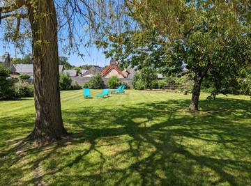 Gîte pour 12 personnes, avec terrasse et jardin à Vaudricourt
