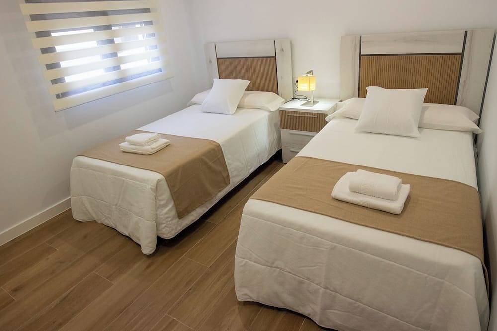 Entire apartment, ¡vistas Increíbles y Confort en Plasencia! Apartamento con Piscina, Garaje in Plasencia, Cáceres Region