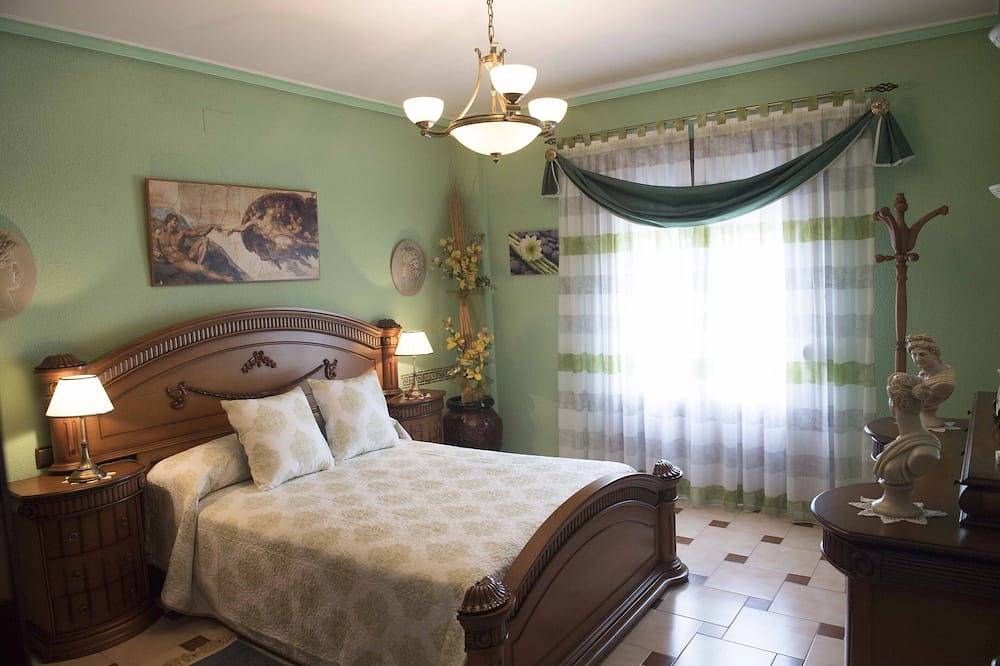 Entire apartment, Cultures And Colors In Almagro Wifi and private parking. Promotion to Companies in Almagro, Ciudad Real Province